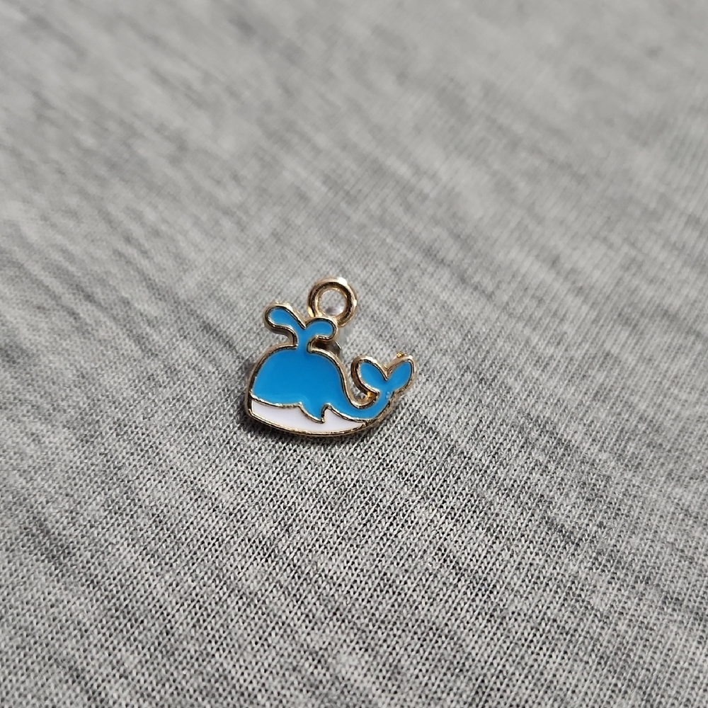 🔴 Blue Whale Gold-Tone Mini Jewelry Charm Bracelet Necklace Pendant